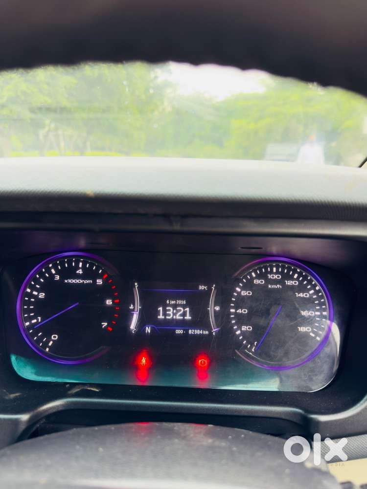 Mahindra Marazzo M8, 2020, Diesel