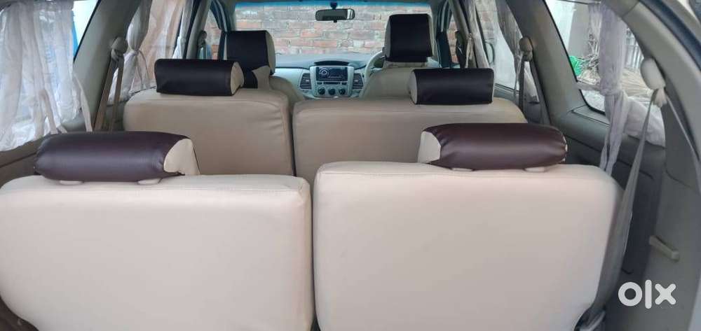 Toyota Innova 2.5 2014