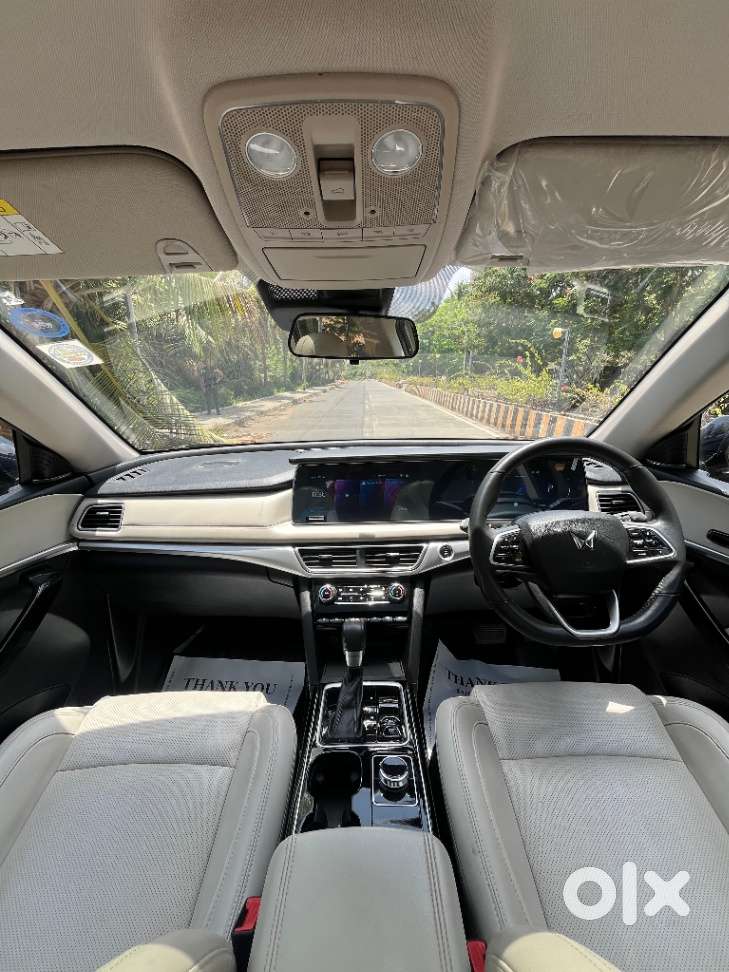 Mahindra Xuv700 2.2 Ax 7 Diesel At Str, 2023, Diesel