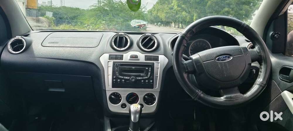 Ford Figo Diesel Titanium, 2010, Diesel