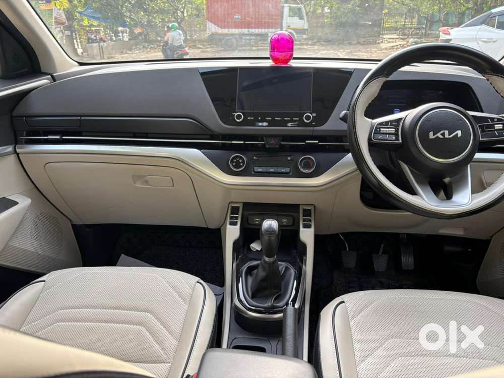 Kia Carens 1.5 Prestige 7 Str, 2023, Petrol