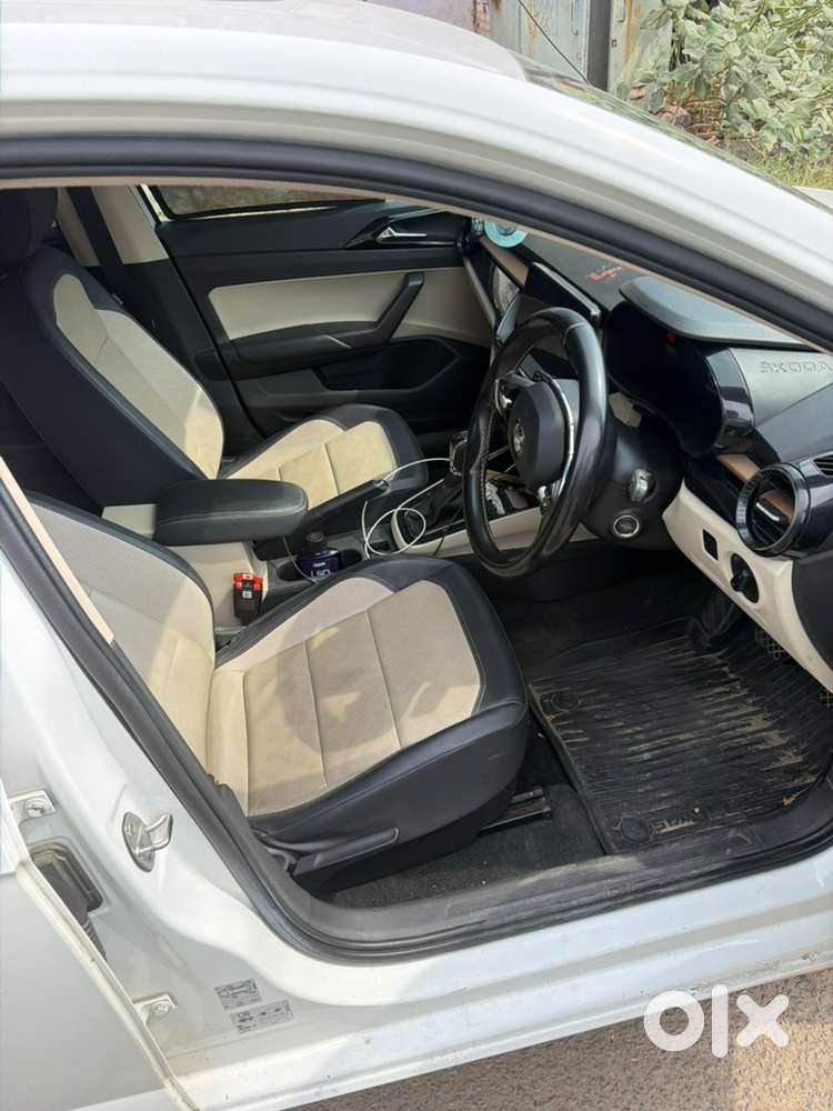 Skoda Slavia Petrol 2022