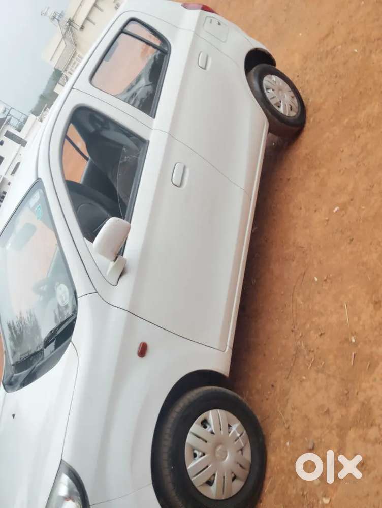 Maruti Suzuki 800 2014