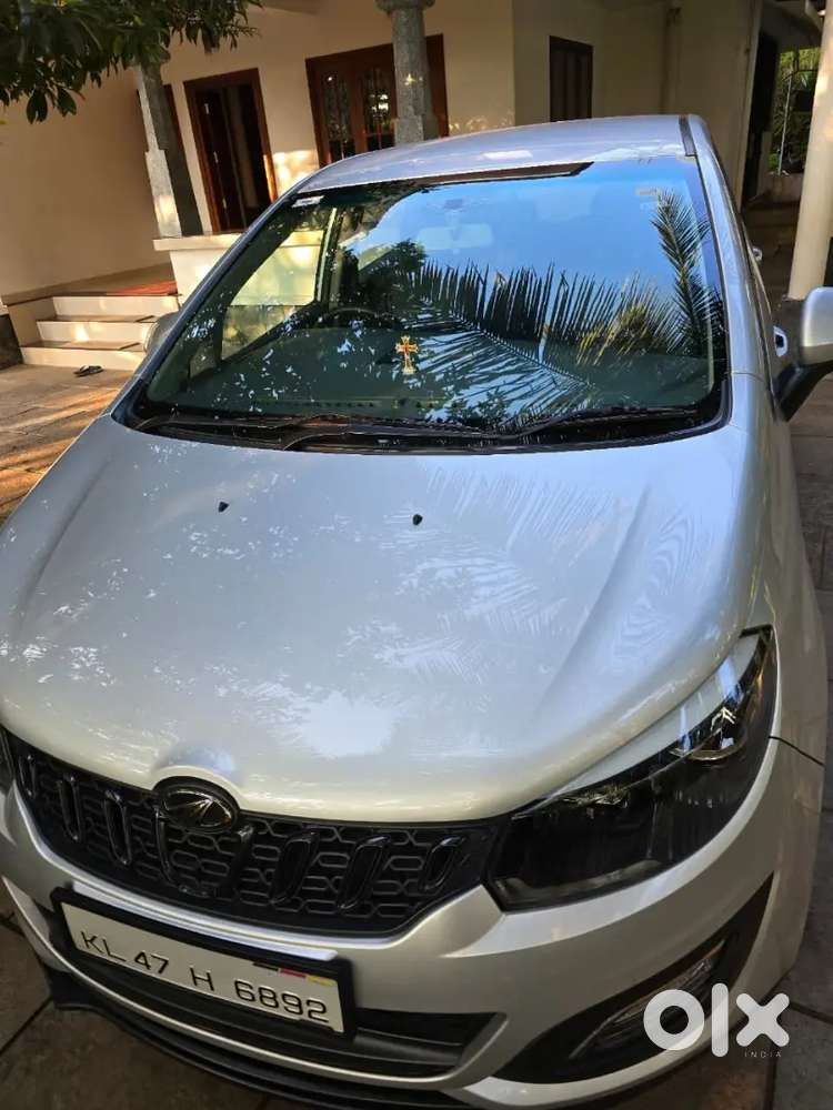 Mahindra Marazzo 2018 Variant