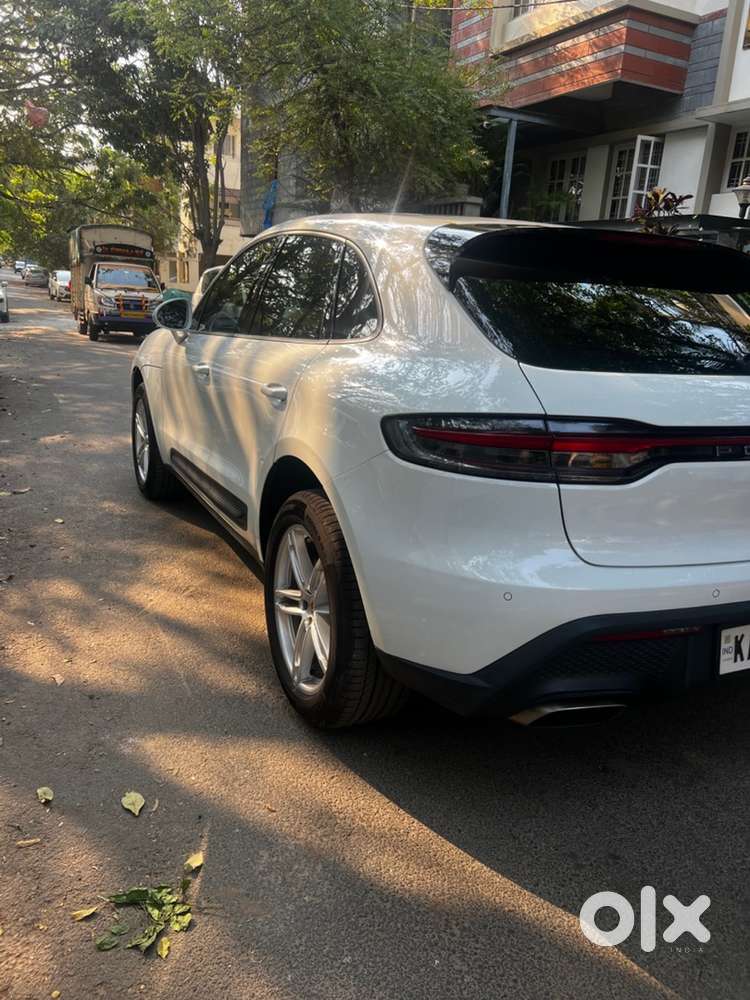 Porsche Macan Facelifted