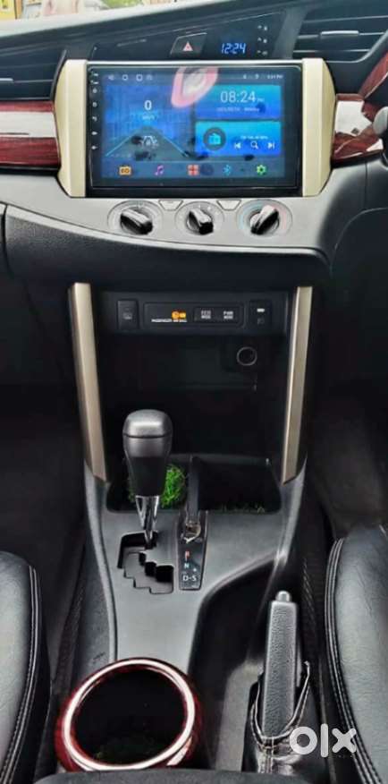 Toyota Innova Crysta G 8 Str, 2016, Diesel