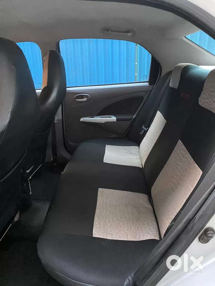 Toyota Etios 1.5 V, 2012, Petrol