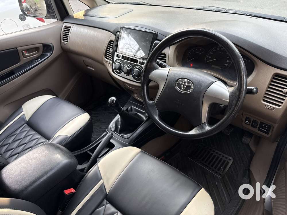 Toyota Innova 2.5 G (diesel) 8 Seater, 2016, Diesel