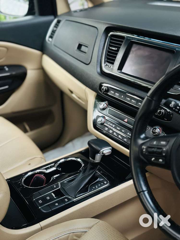 Kia Carnival Limousine Plus 7 Str, 2022, Diesel