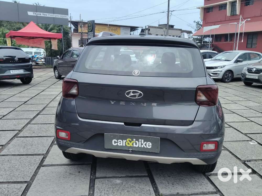 Hyundai Venue 1.2 S Plus, 2022, Petrol