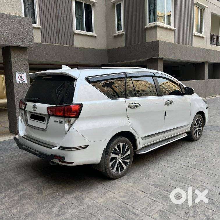 Toyota Innova Crysta