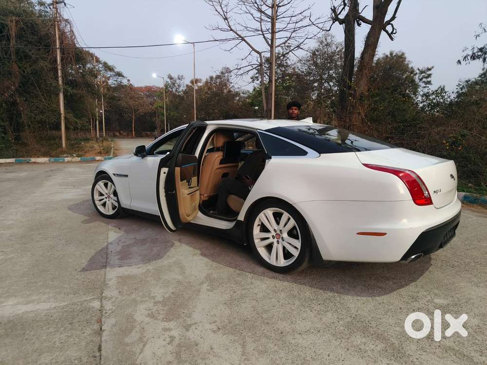 Jaguar Xj Diesel Automatic 2015 Year