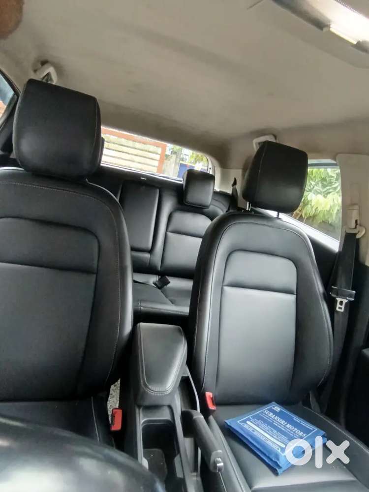 Altroz Zx Plus 1.2 Rtn Bs6 Car. Just 3 Years 6 Month Old.