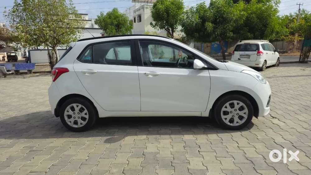 Hyundai Grand I10 Sportz 1.2 Kappa Vtvt, 2016, Petrol