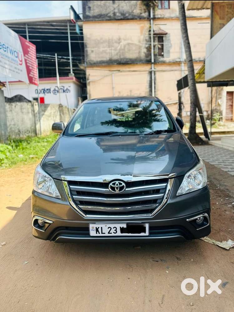 Toyota Innova 2013 Diesel 220000 Km Driven
