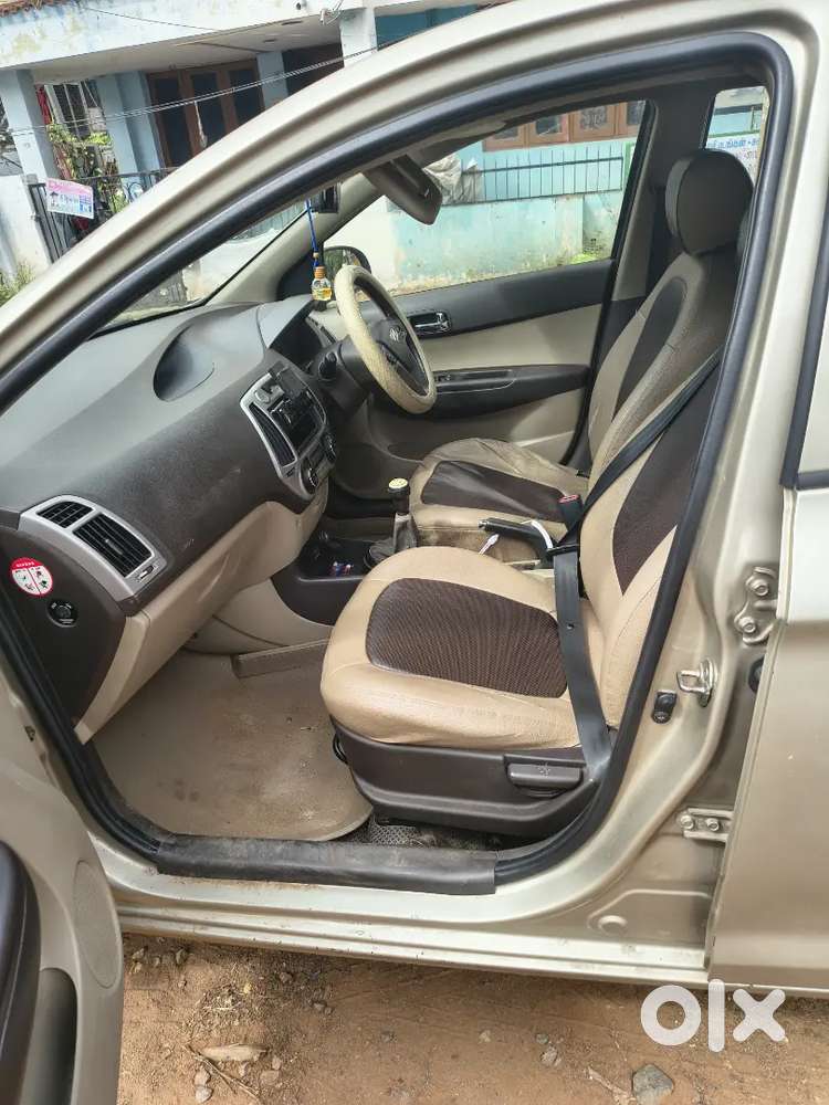 Hyundai 120 Asta