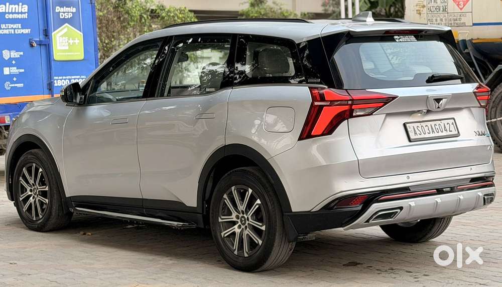 Mahindra Xuv700 2.0 Ax 7 Petrol At Str, 2022, Petrol