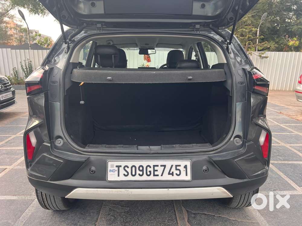 Tata Nexon, 2023, Petrol