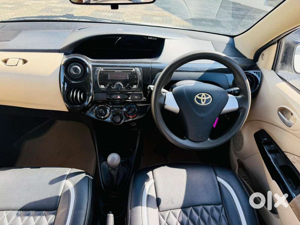 Toyota Etios Liva 1.2 V Dual Tone, 2018, Petrol