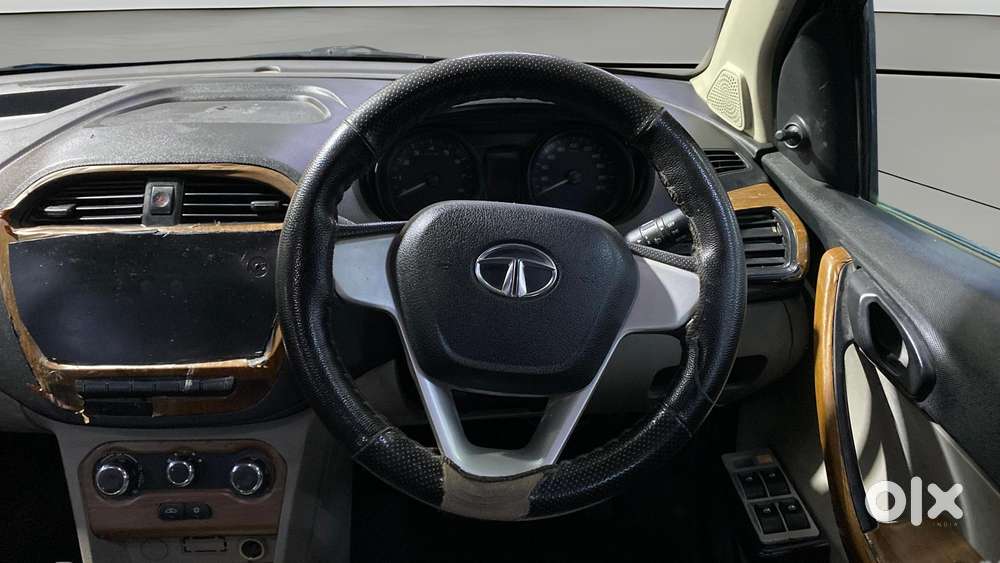 Tata Tiago Xe, 2017, Petrol