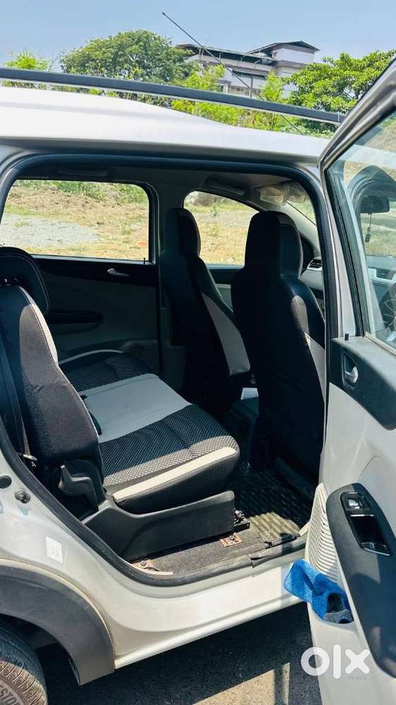 Renault Triber Rxz, 2020, Petrol