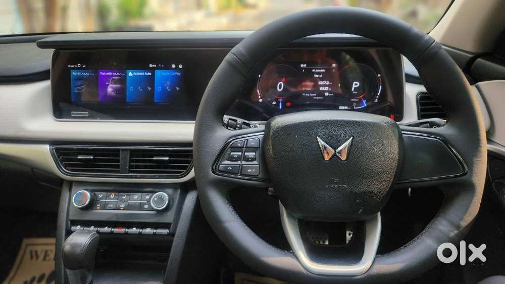 Mahindra Xuv700 2.0 Ax 5 Petrol At Str, 2022, Petrol
