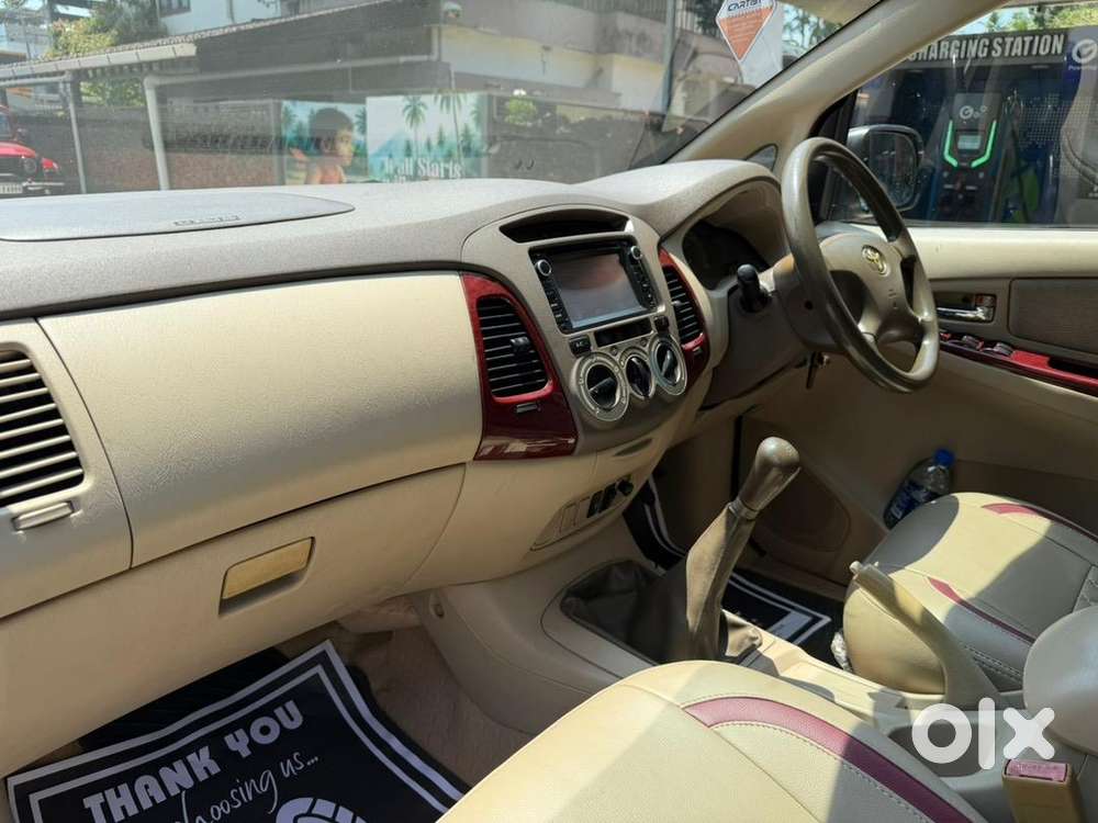 Excellent 2006 Innova 255k Full History At 3.75lakh