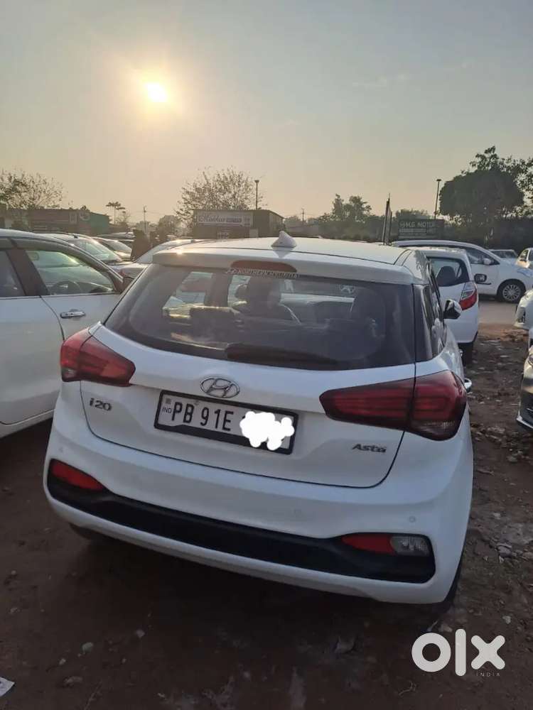 Hyundai I20 Petrol Top Model Asta Optional New Codition 19 Model