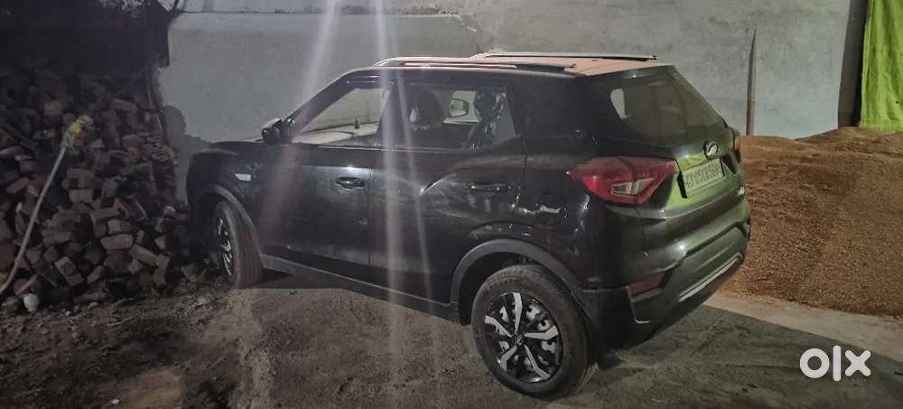 Mahindra Xuv W4 Diesel Black