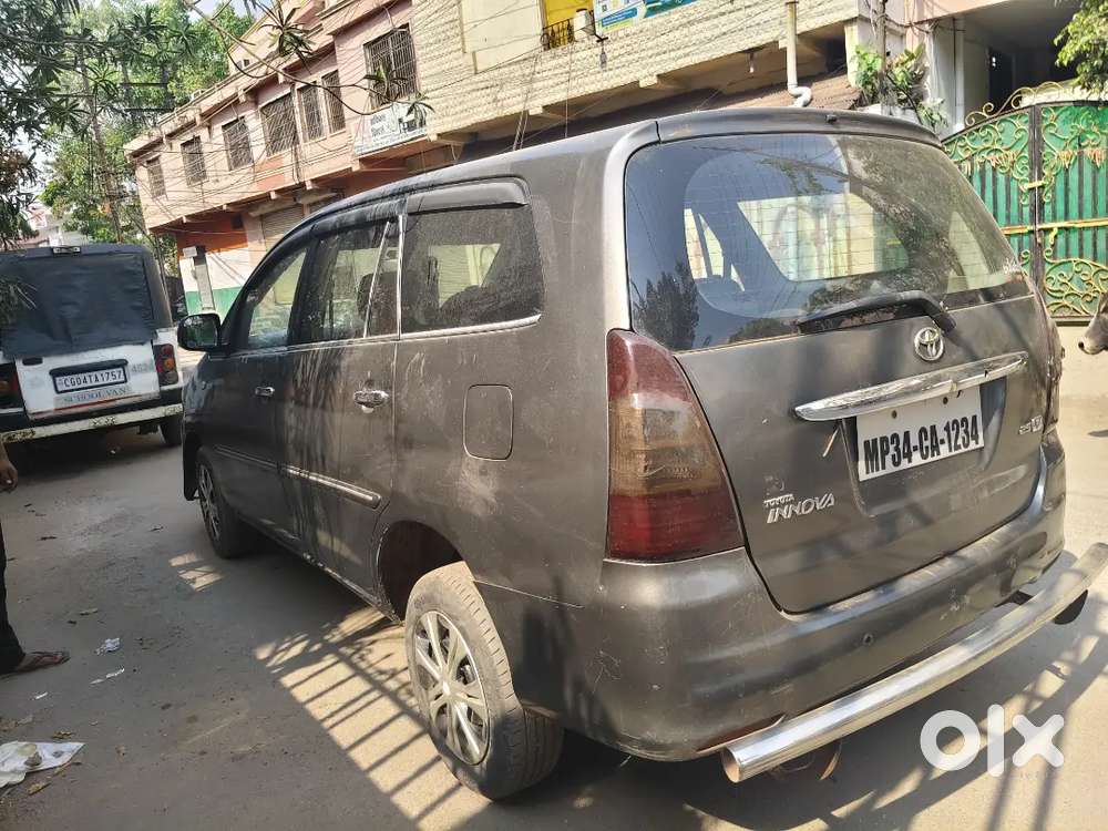 Toyota Innova 2012   Vip1234