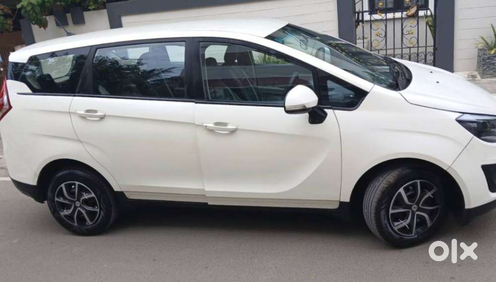 Mahindra Marazzo M4 8str, 2020, Diesel