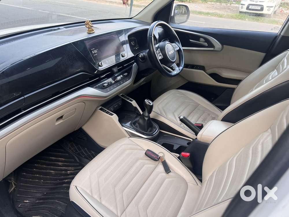 Kia Carens 1.5 Luxury Plus Turbo 6 Str, 2022, Diesel