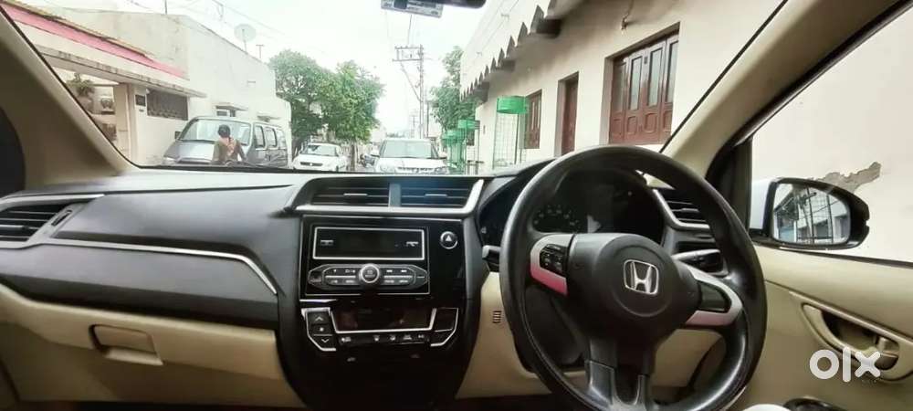Honda Amaze 2016 Petrol Well Maintained