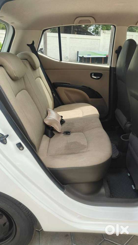 Hyundai I10 Sportz At, 2012, Petrol
