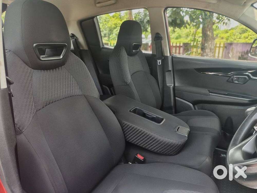 Mahindra Kuv100 Nxt 1.2 K2 Petrol 6 Str, 2018, Petrol