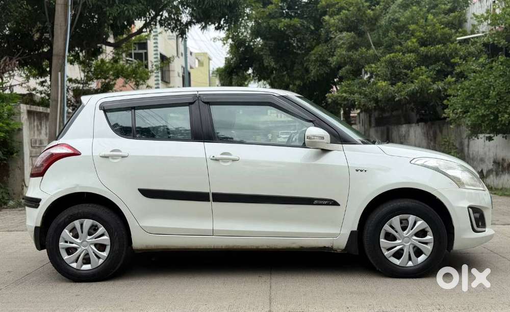 Maruti Suzuki Swift Vxi With Abs, 2015, Petrol