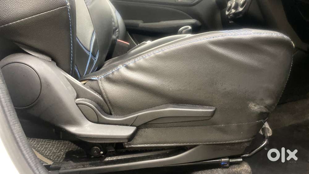 Maruti Suzuki Swift Amt Vxi, 2020, Petrol