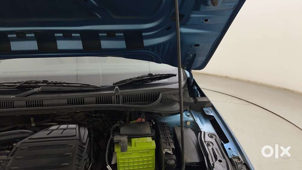 Skoda Slavia Style 1.0l Tsi At, 2022, Petrol