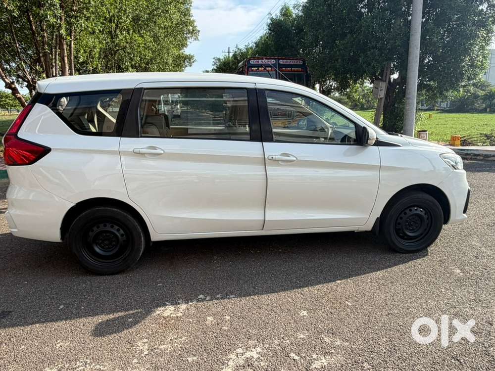 Maruti Ertiga Petrol 2022