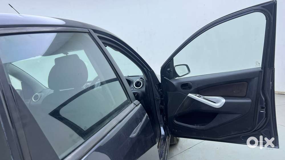 Ford Figo 1.2 Duratec Petrol Titanium, 2012, Petrol