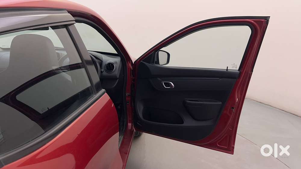Renault Kwid 2019-ongoing 1.0 Rxt Amt (o), 2019, Petrol