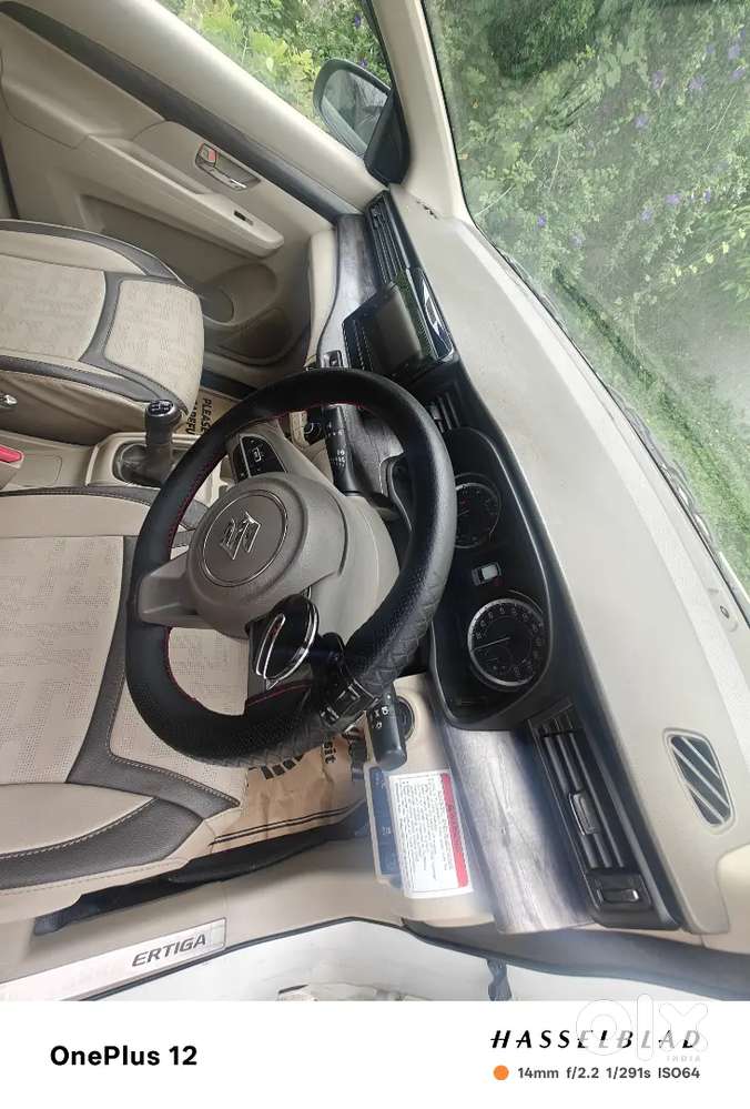 Maruti Suzuki Ertiga 2023 Zxi
