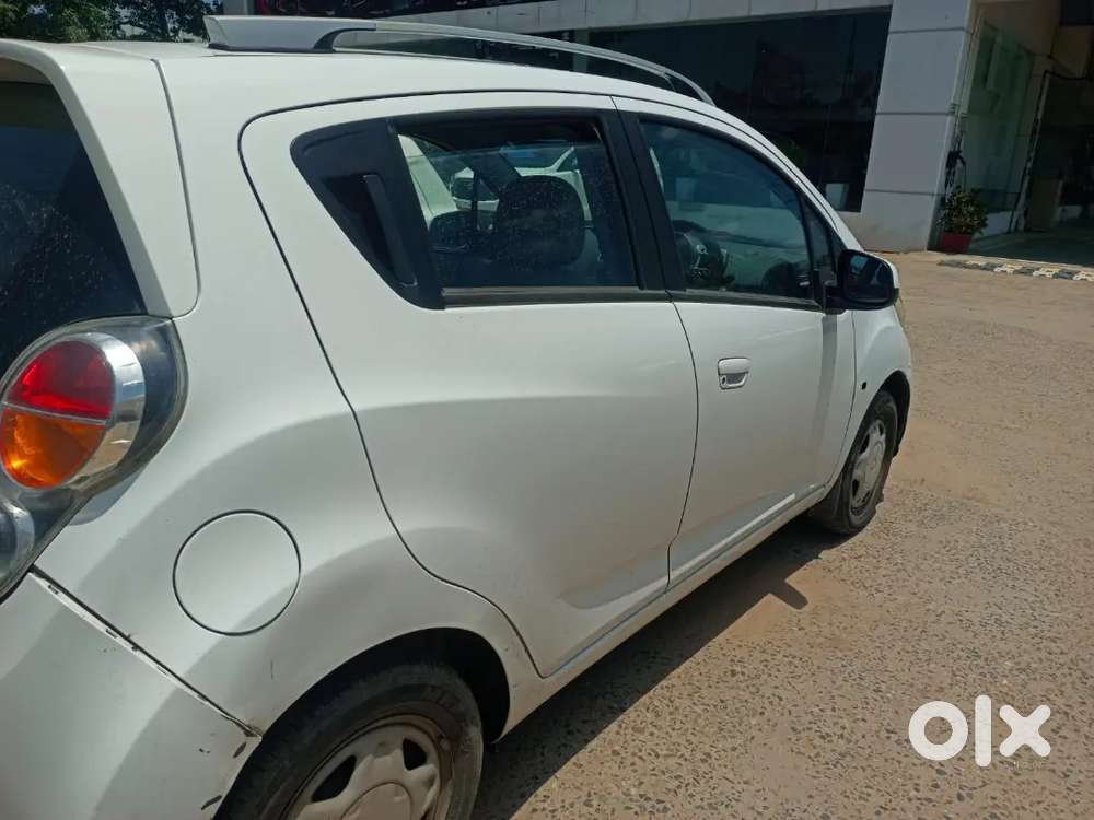 Chevrolet Beat Petrol 2010