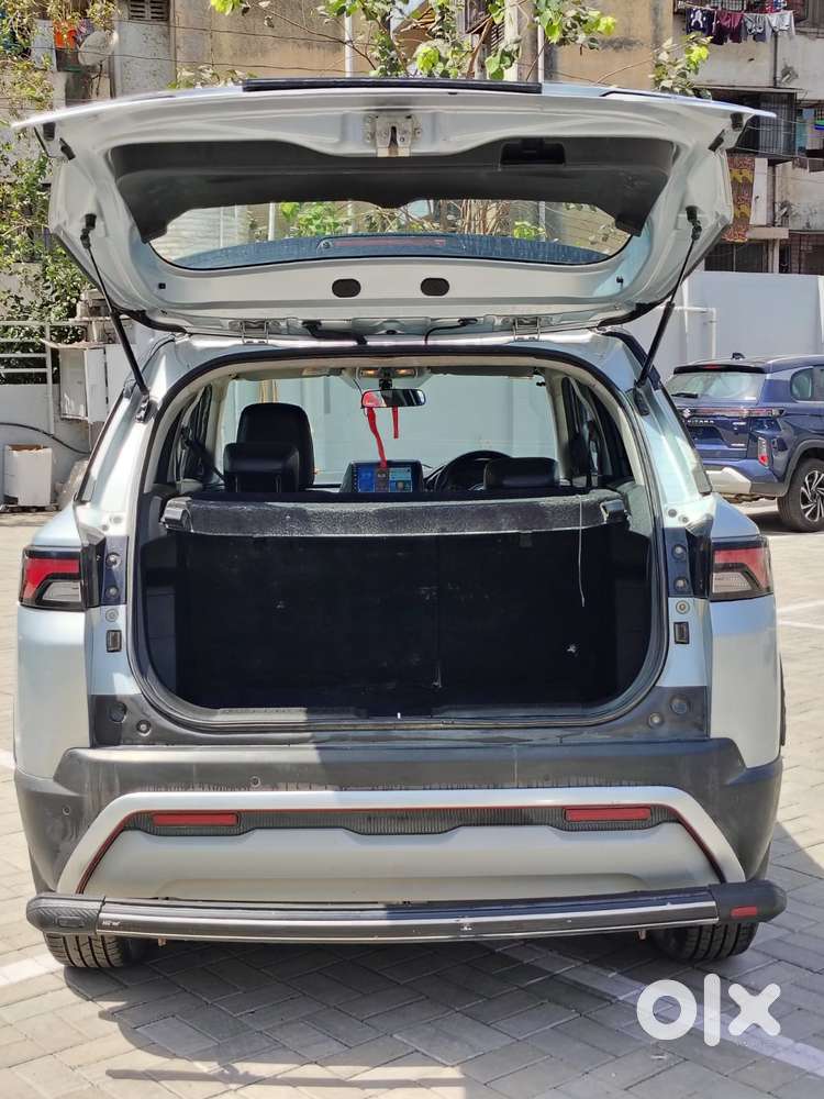 Maruti Suzuki Brezza 1.5 Zxi Smart Hybrid Dual Tone, 2023, Petrol