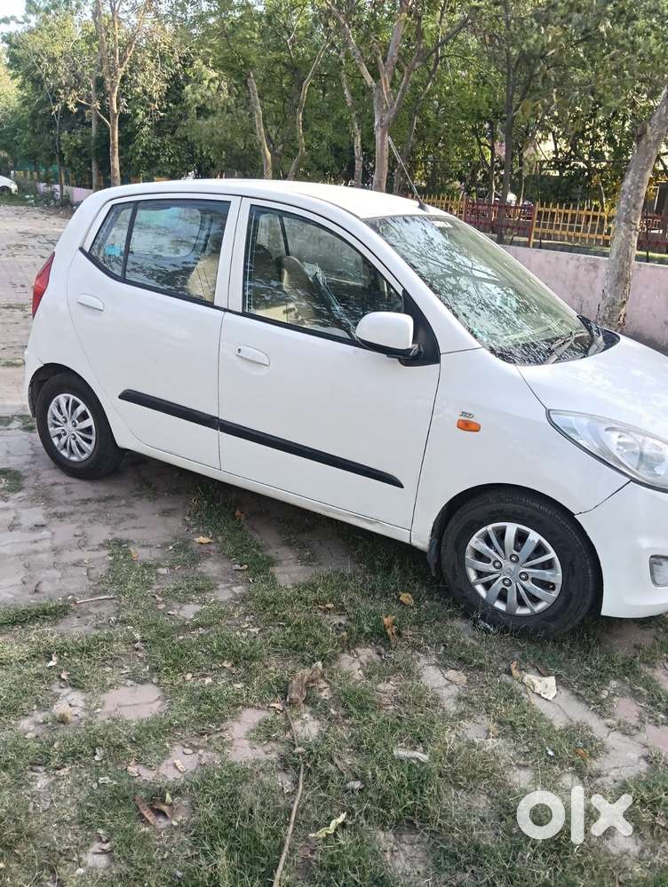 Hyundai I10 Sportz At, 2014, Petrol