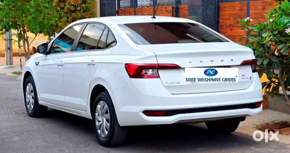 Skoda Slavia Active 1.0l Tsi Mt, 2023, Petrol