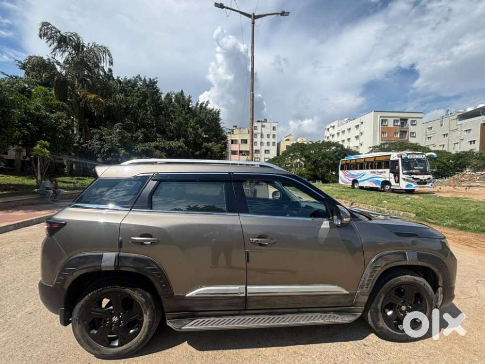 Maruti Suzuki Brezza Zxi S-cng, 2025, Petrol