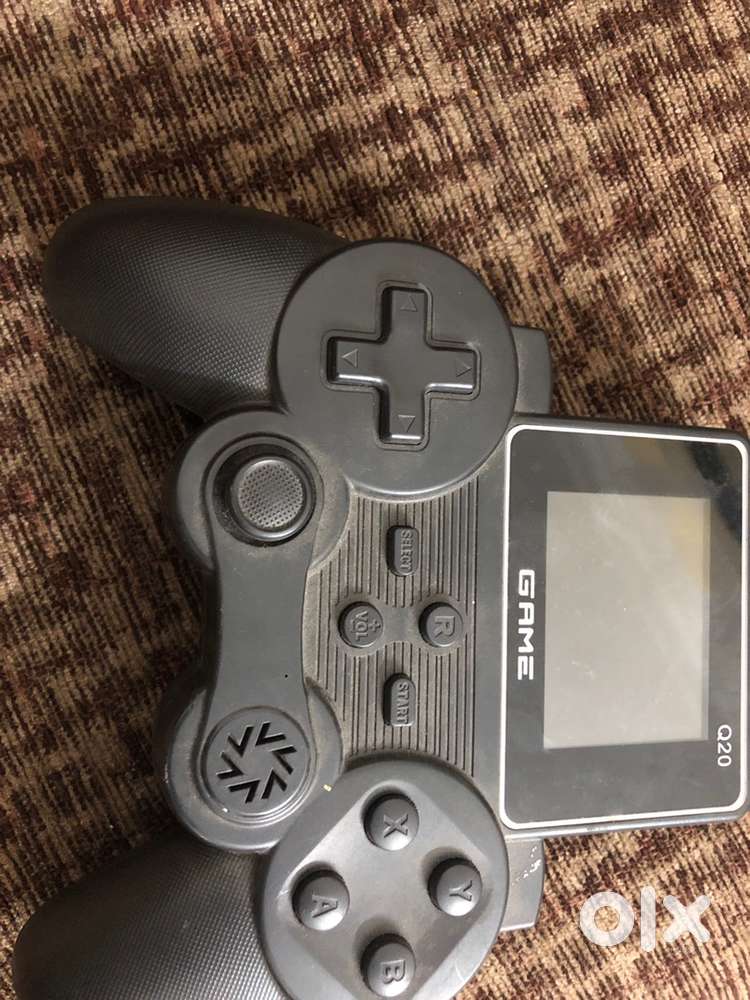 Travelling game consol