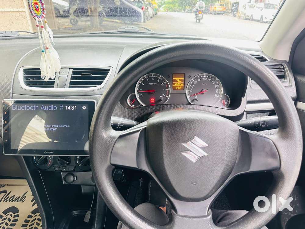 Maruti Suzuki Swift Vxi Optional, 2016, Petrol
