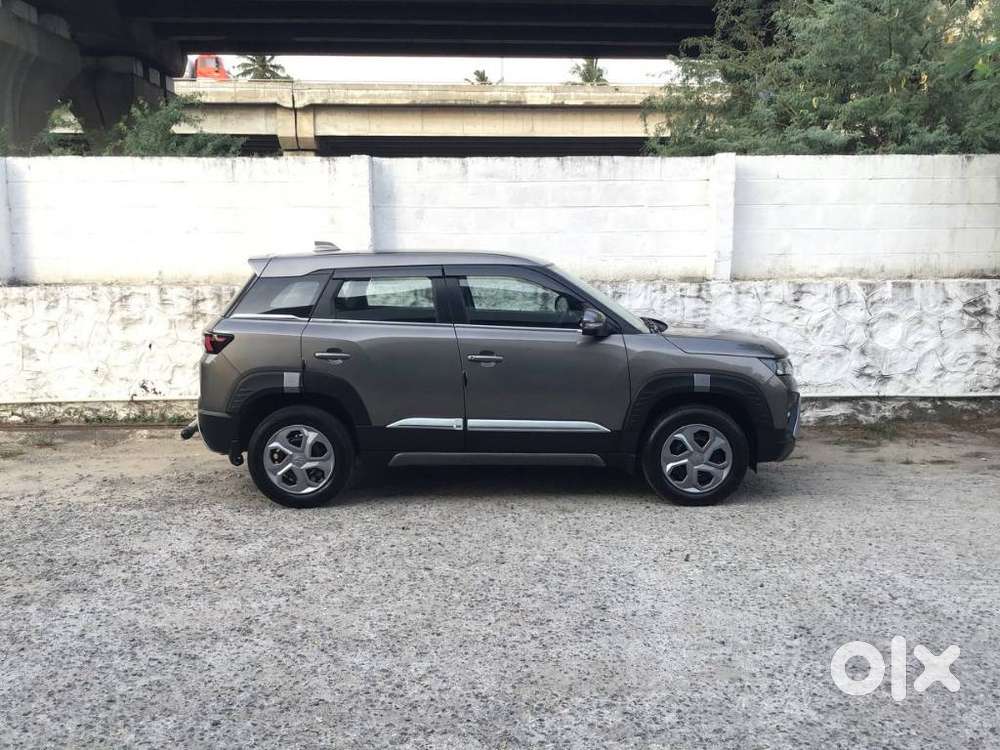 Maruti Suzuki Brezza 1.5 Vxi Smart Hybrid, 2024, Petrol
